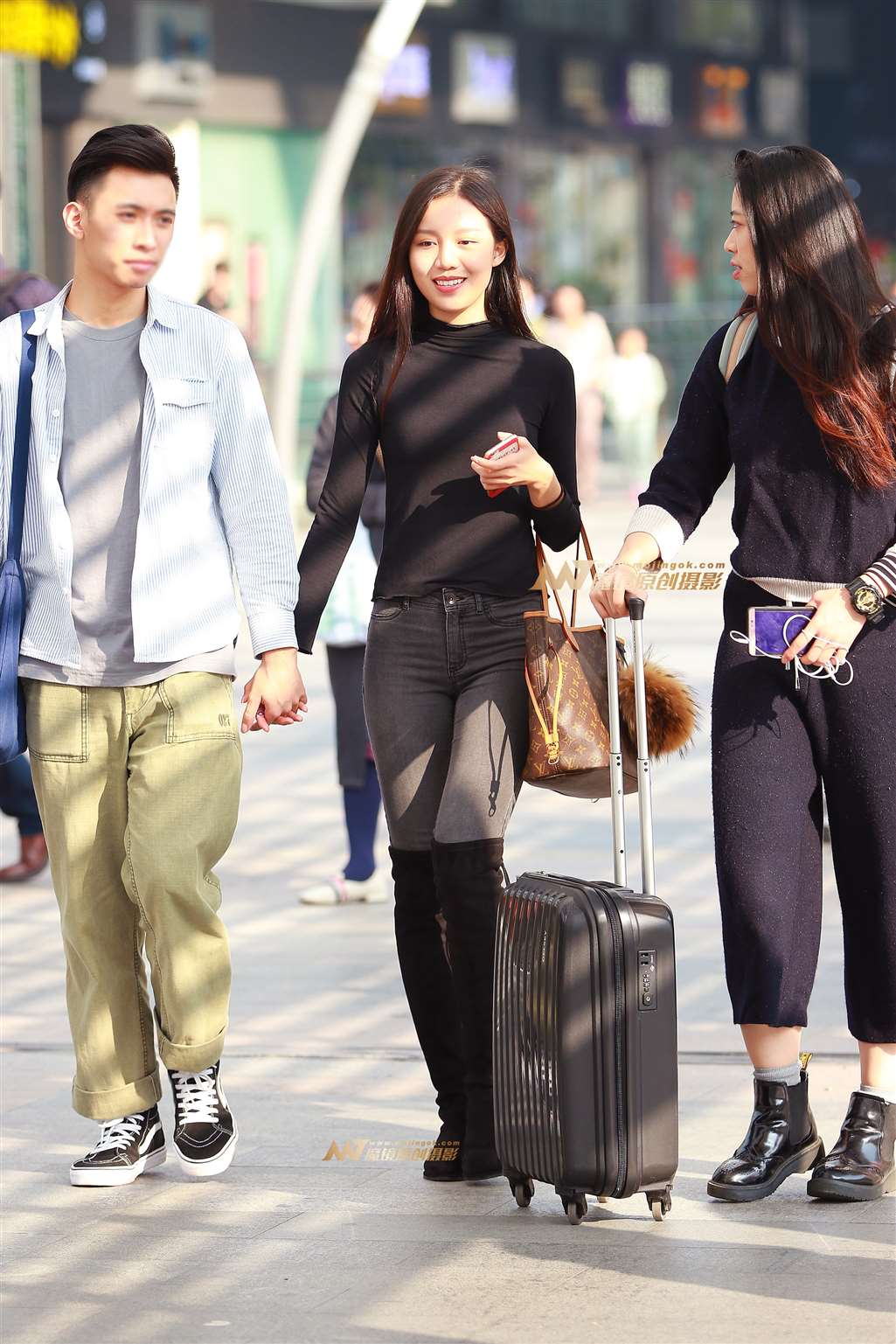 图片[1]-大长腿 紧牛 美女-街拍流行馆