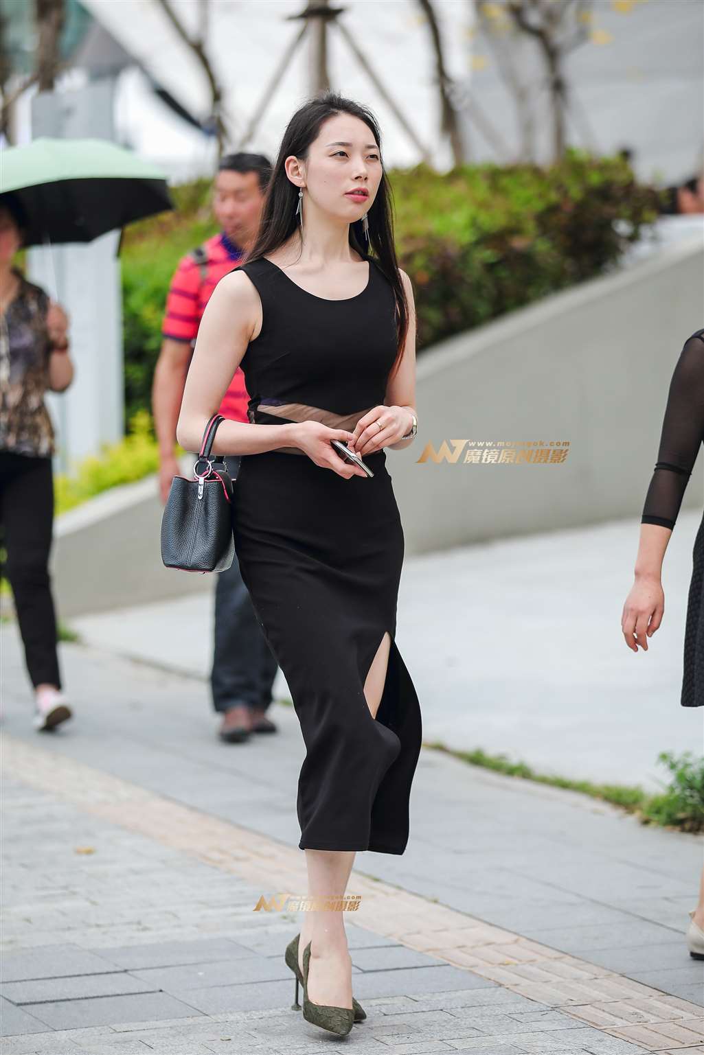 图片[1]-高挑气质美女-街拍流行馆