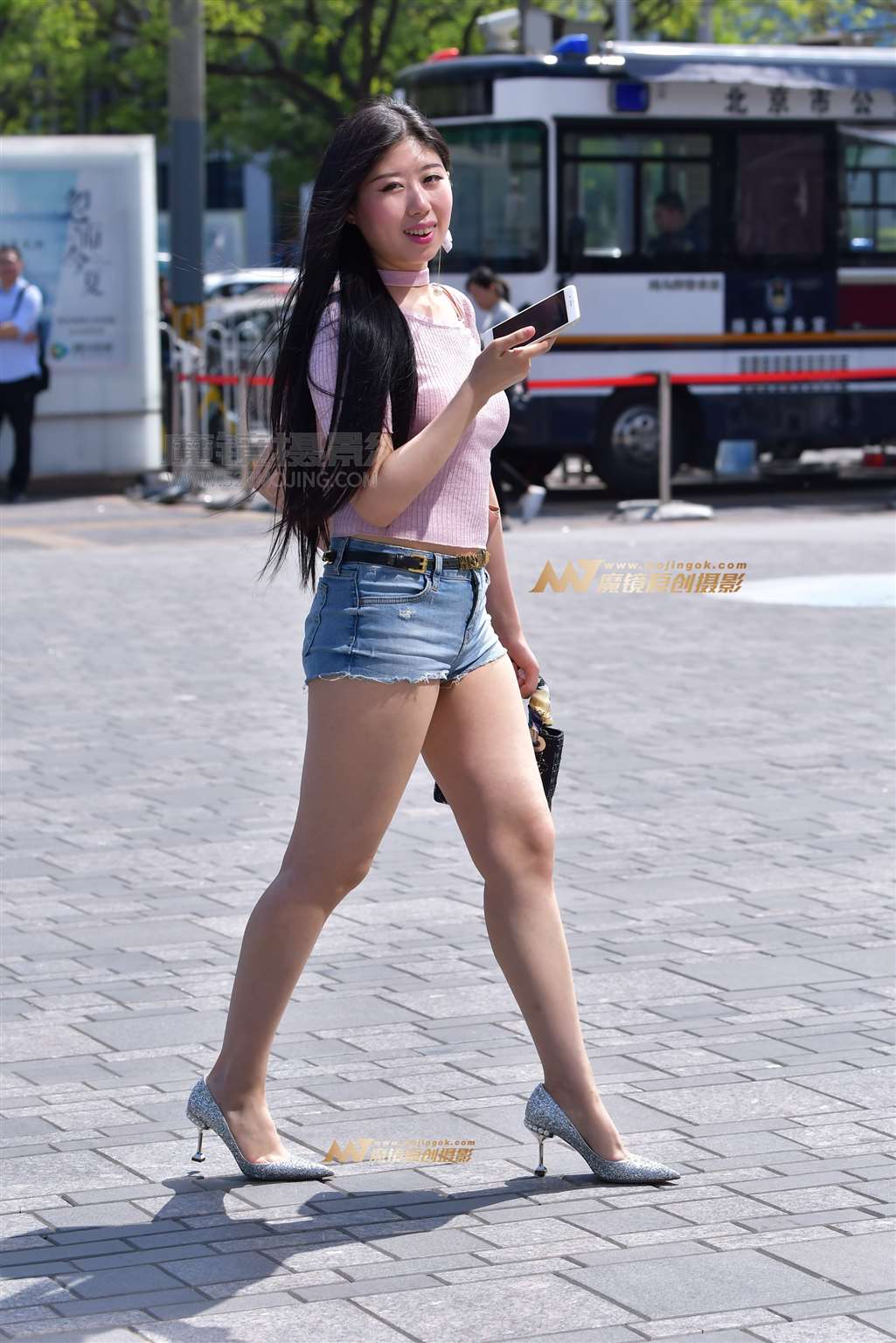 图片[1]-左手倒影赛帖：热裤月牙臀-街拍流行馆
