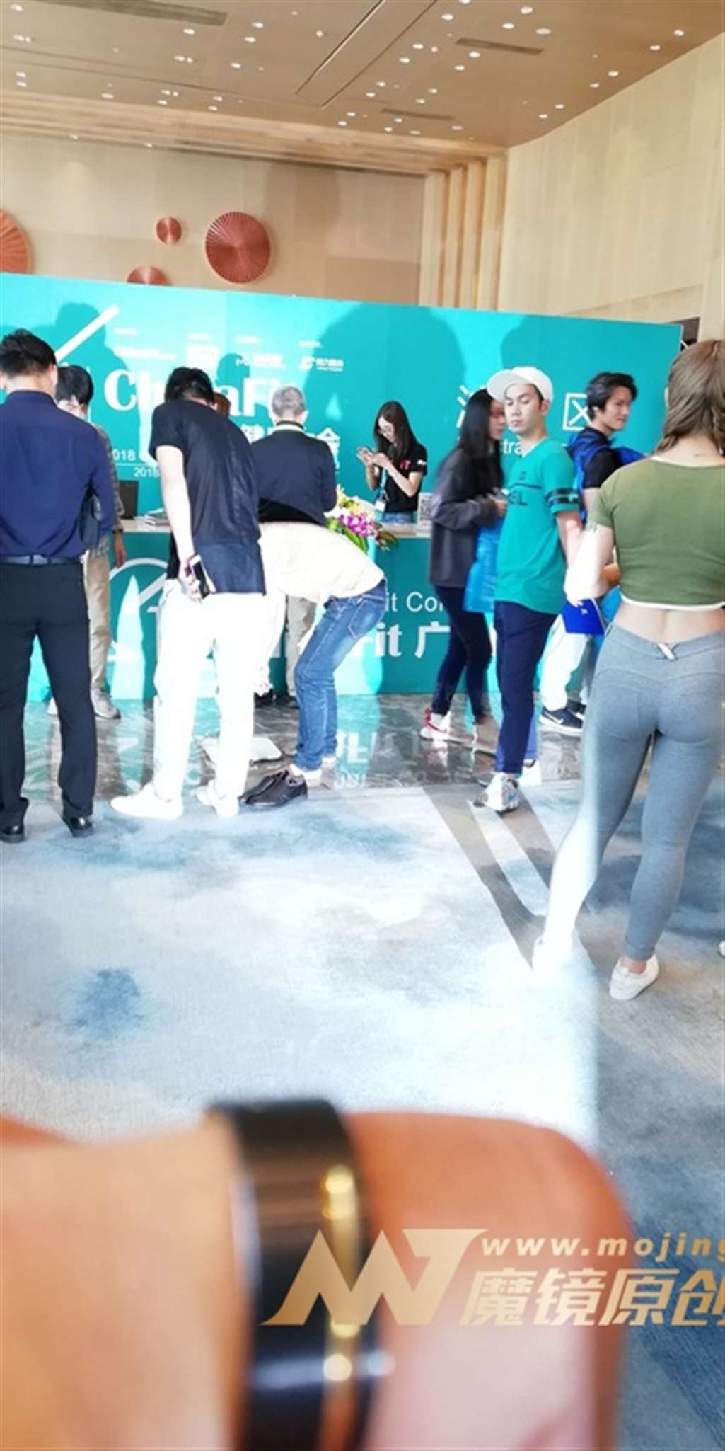 图片[3]-【视觉冲击赛帖】好有气质的美眉 ，身材棒棒哒-街拍流行馆