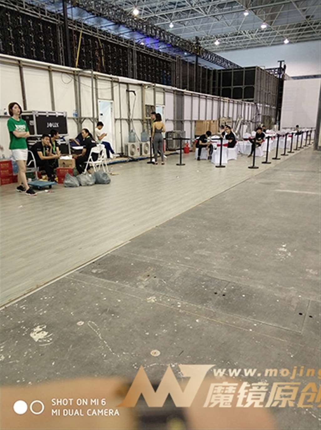 图片[3]-【久久赛帖】吊带连体紧身衣展示完美身材-街拍流行馆