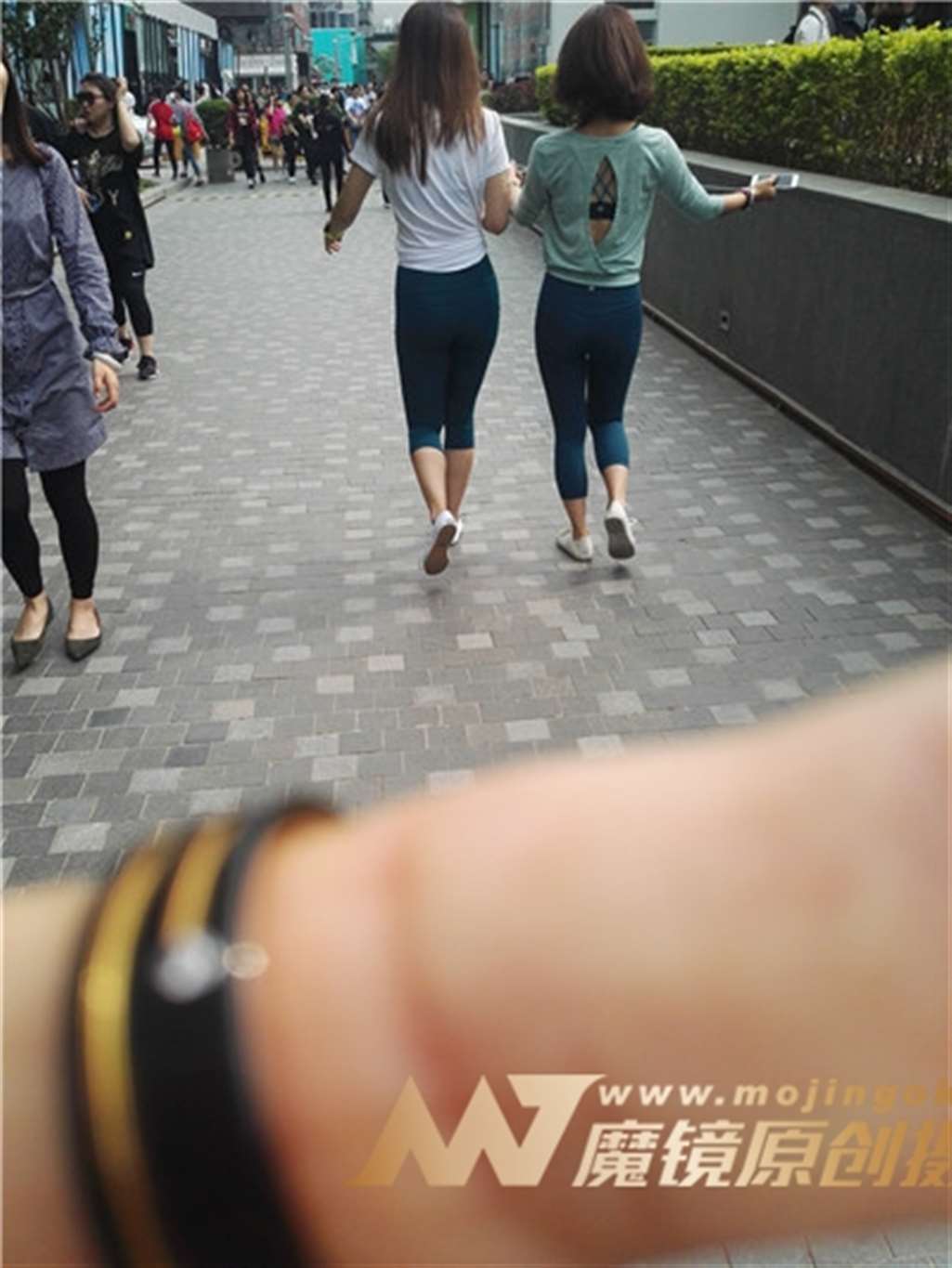 图片[3]-左手倒影赛帖：蓝色健美双美臀-街拍流行馆