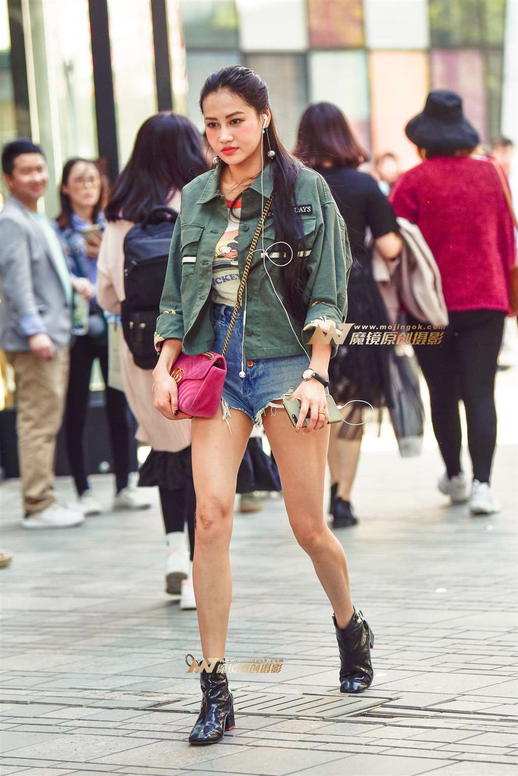 图片[3]-性感热裤 长腿美女-街拍流行馆