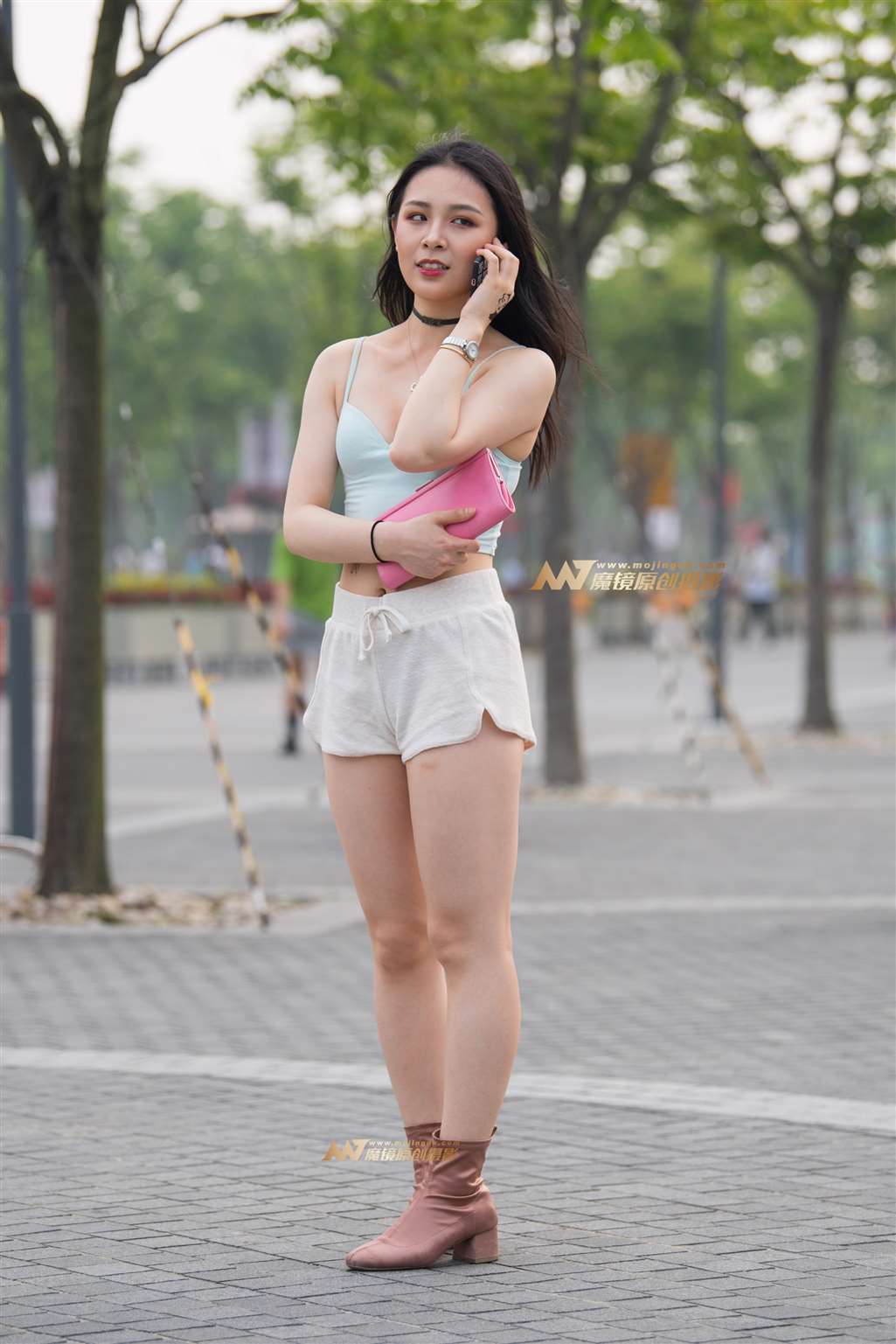 图片[4]-【一只傻麋鹿赛帖】乳白色热裤美女-街拍流行馆