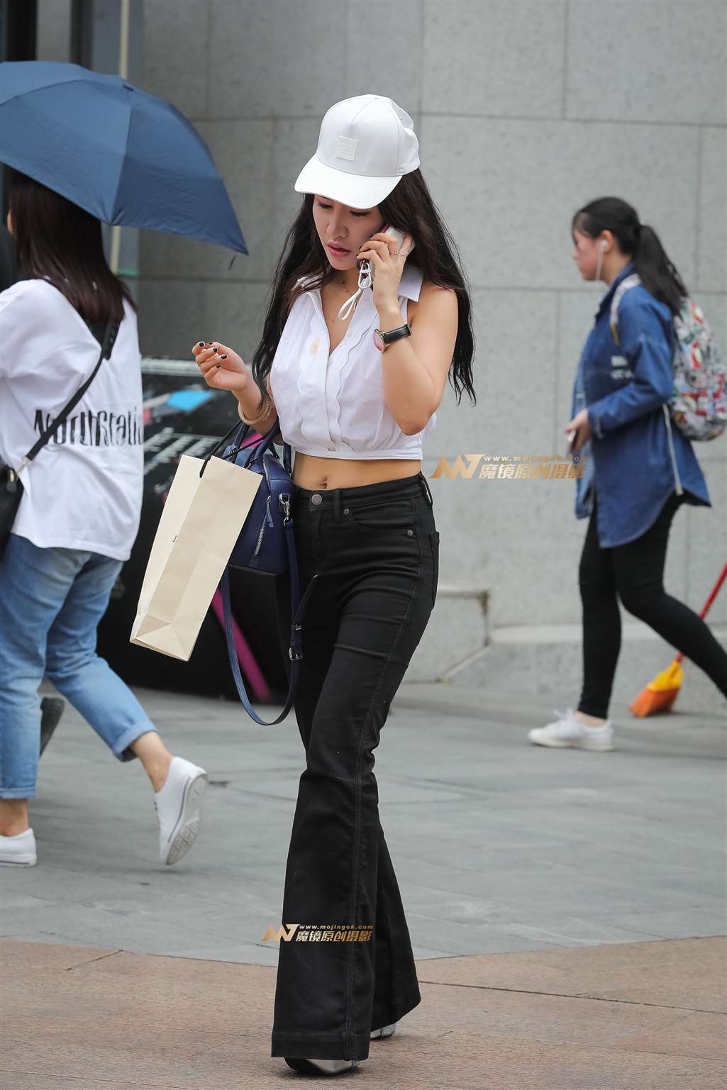 图片[3]-长腿牛仔高颜值美女 让人陶醉!-街拍流行馆