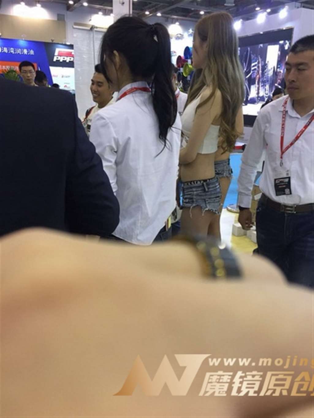 图片[3]-【Mark赛帖】长腿牛仔小热裤靓模-街拍流行馆