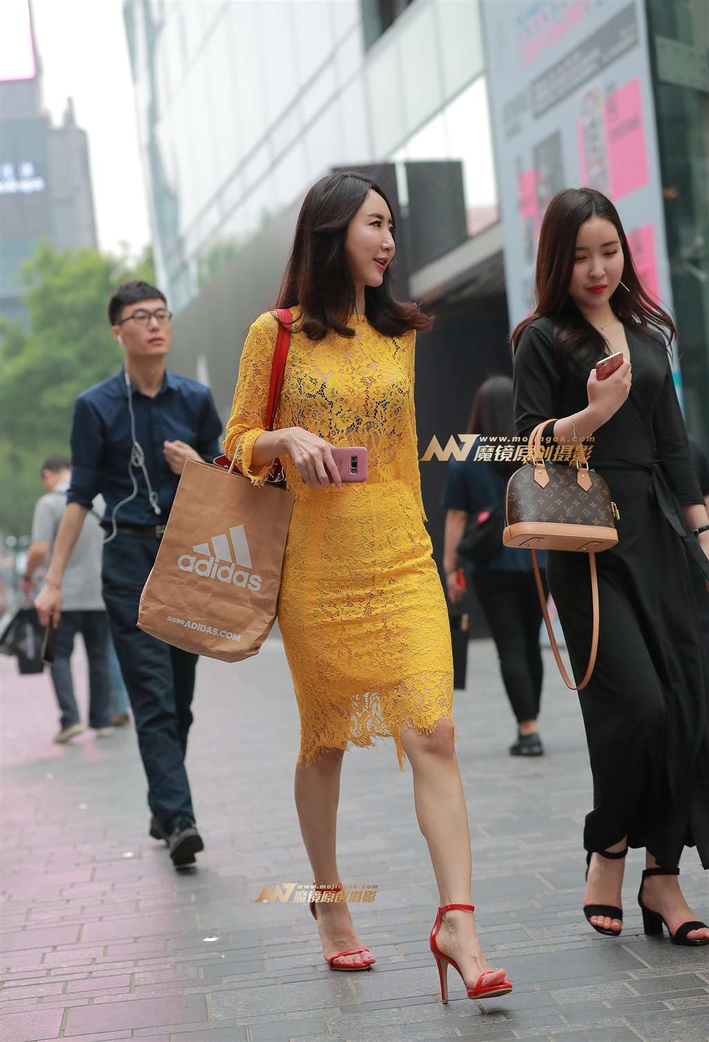 图片[3]-H26、惊艳的黄玫瑰-街拍流行馆