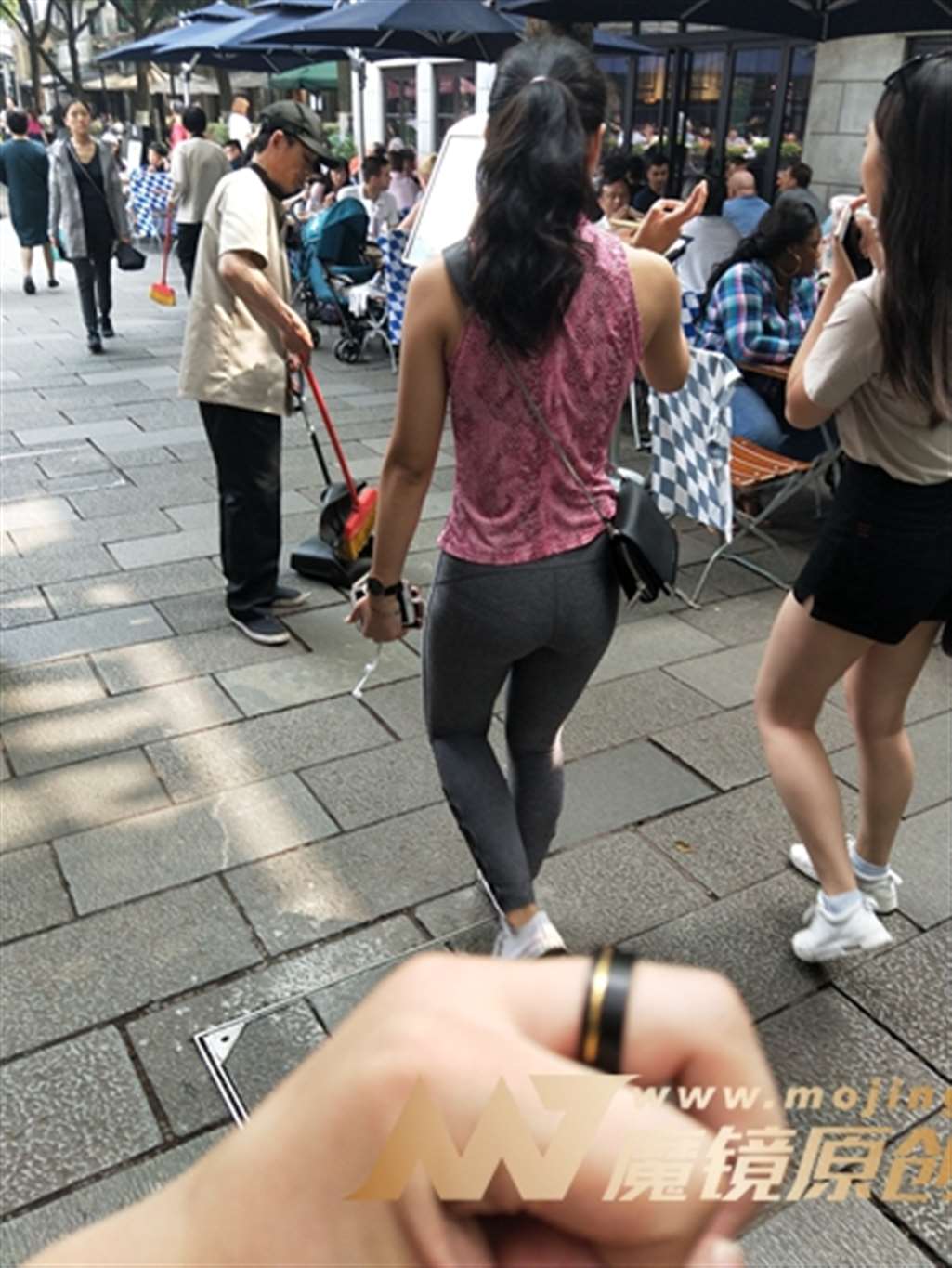 图片[3]-【欧阳幽明赛帖】灰色瑜伽裤美女-街拍流行馆