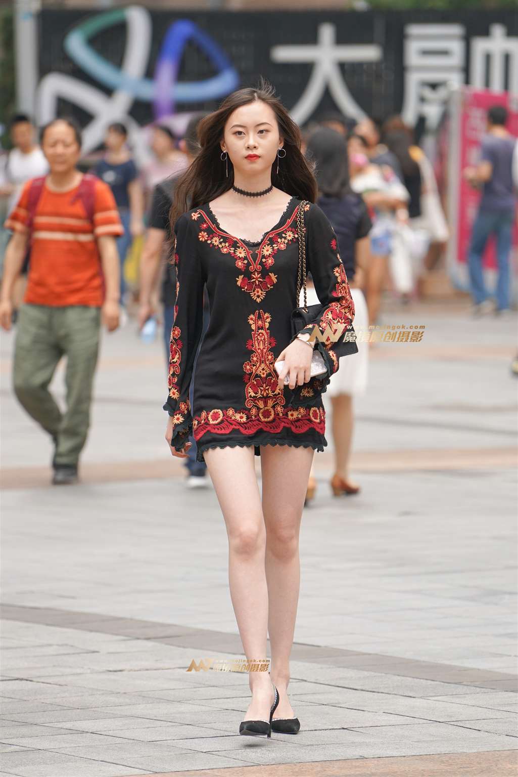 图片[1]-大长腿，中国风-街拍流行馆