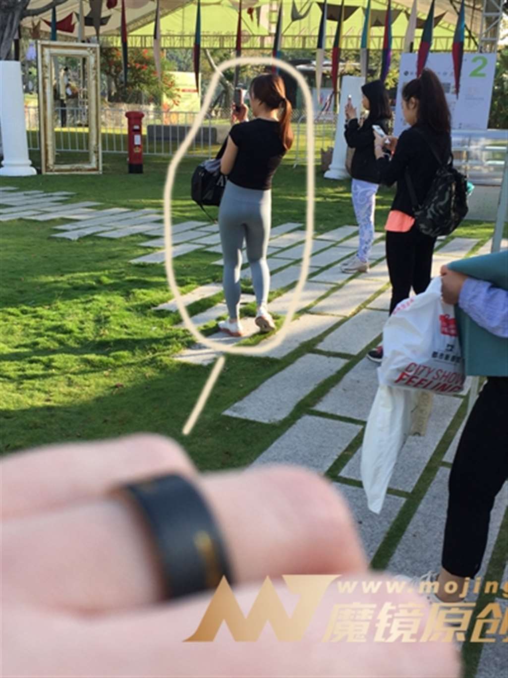 图片[3]-【神摄手赛帖】又见紧身健身裤-街拍流行馆