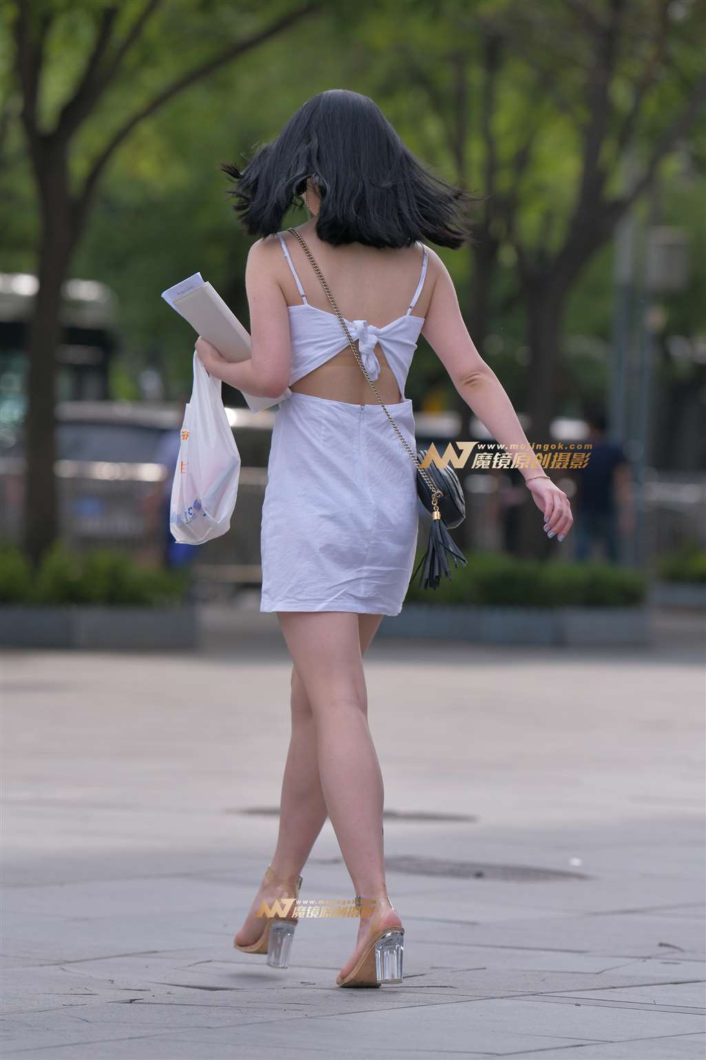 图片[2]-【红石赛贴】高跟长腿白裙美女-街拍流行馆