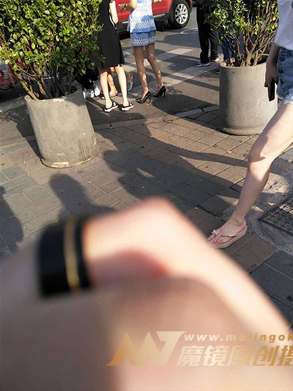 图片[4]-【街拍之魂赛帖】B39、这奶茶看着就甜-街拍流行馆