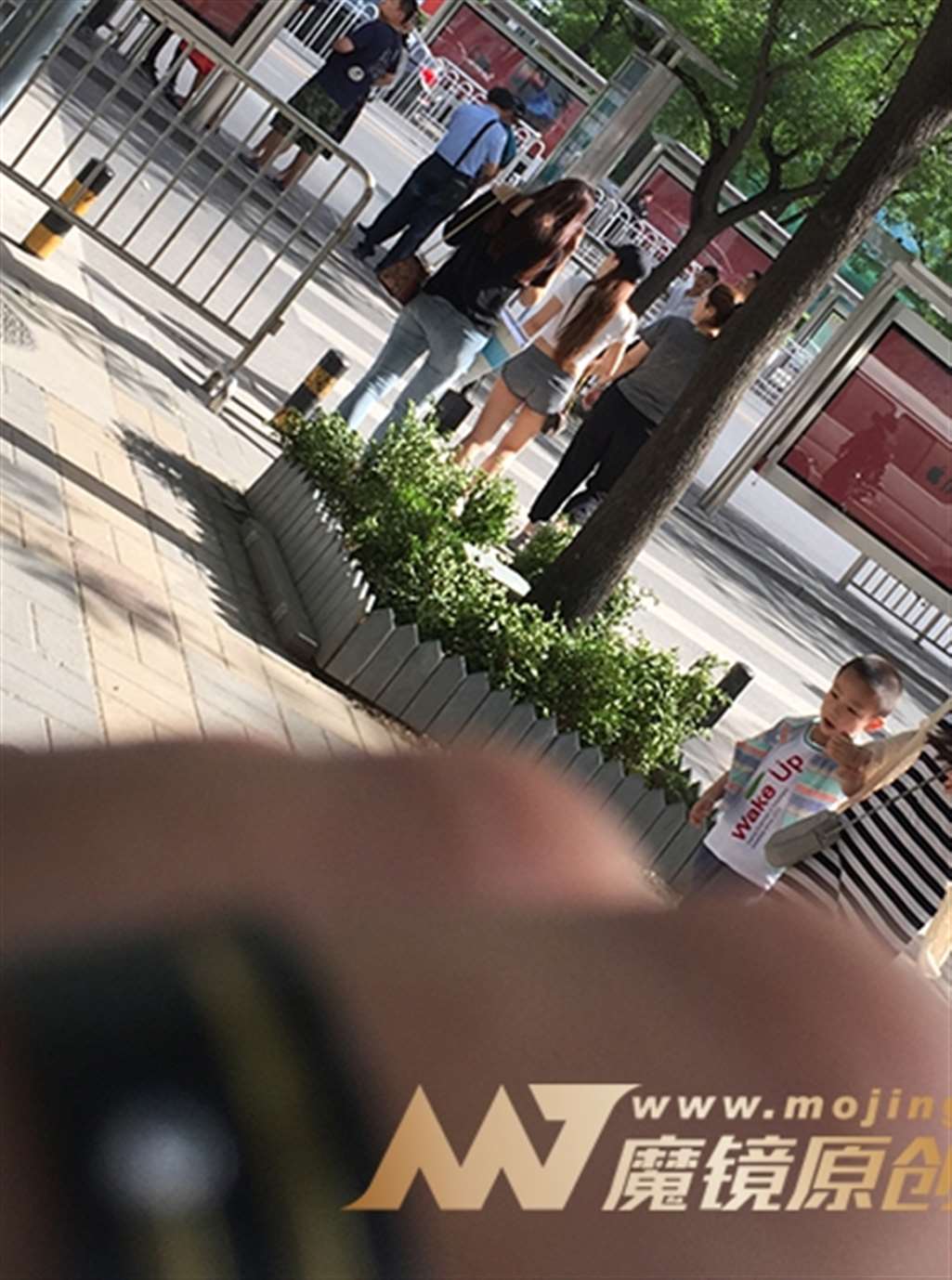 图片[3]-【红石赛贴】一个抽烟的漂亮姐姐-街拍流行馆