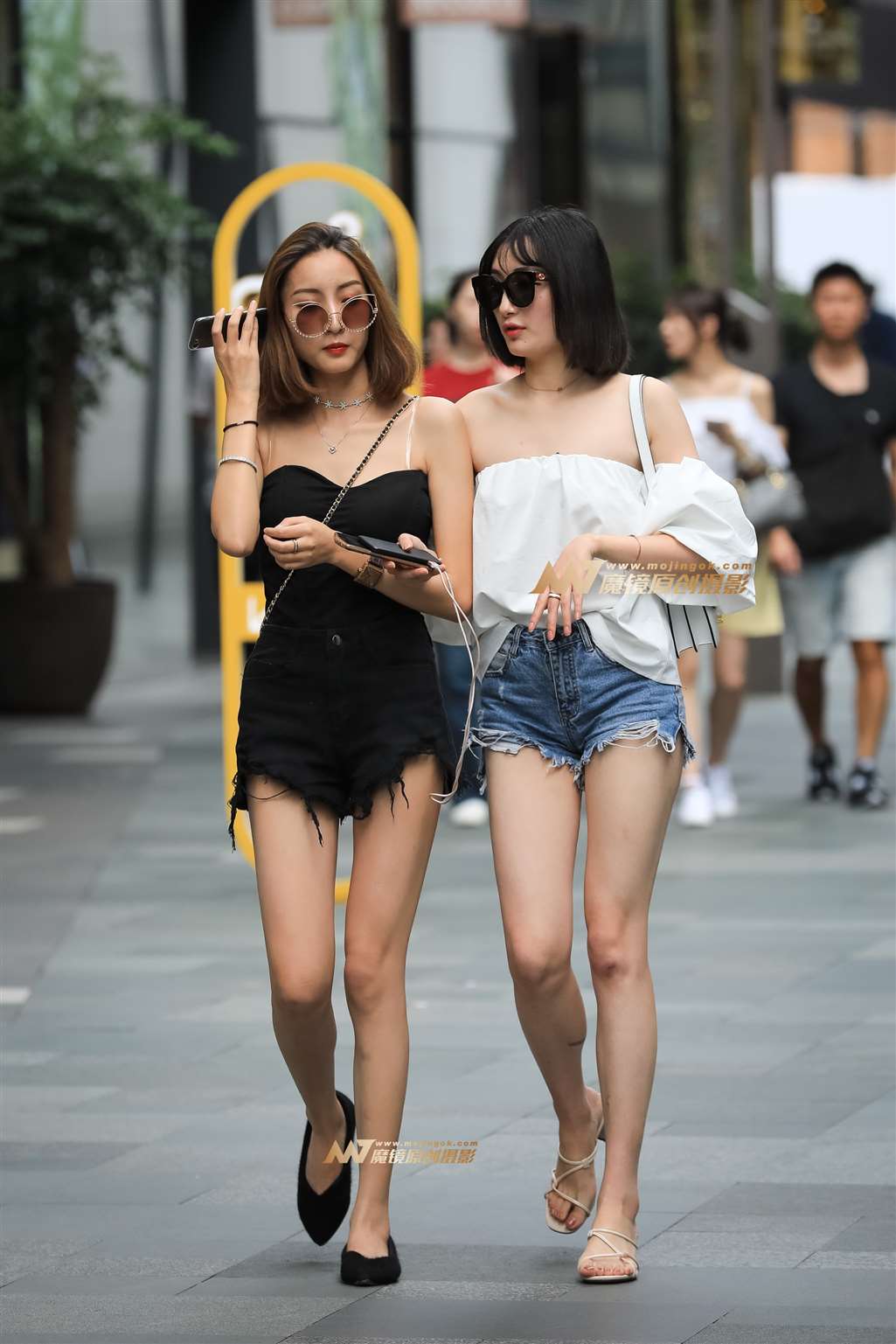 图片[4]-【凯恩赛帖】亭亭玉立的姐妹花-街拍流行馆