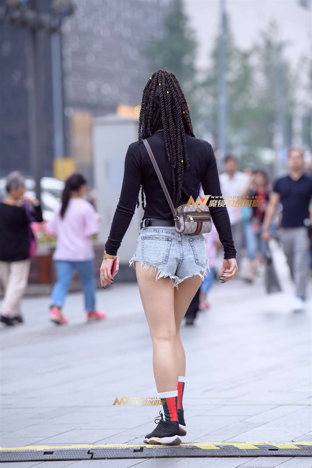 图片[2]-【久久赛帖】时尚个性热裤美女-街拍流行馆