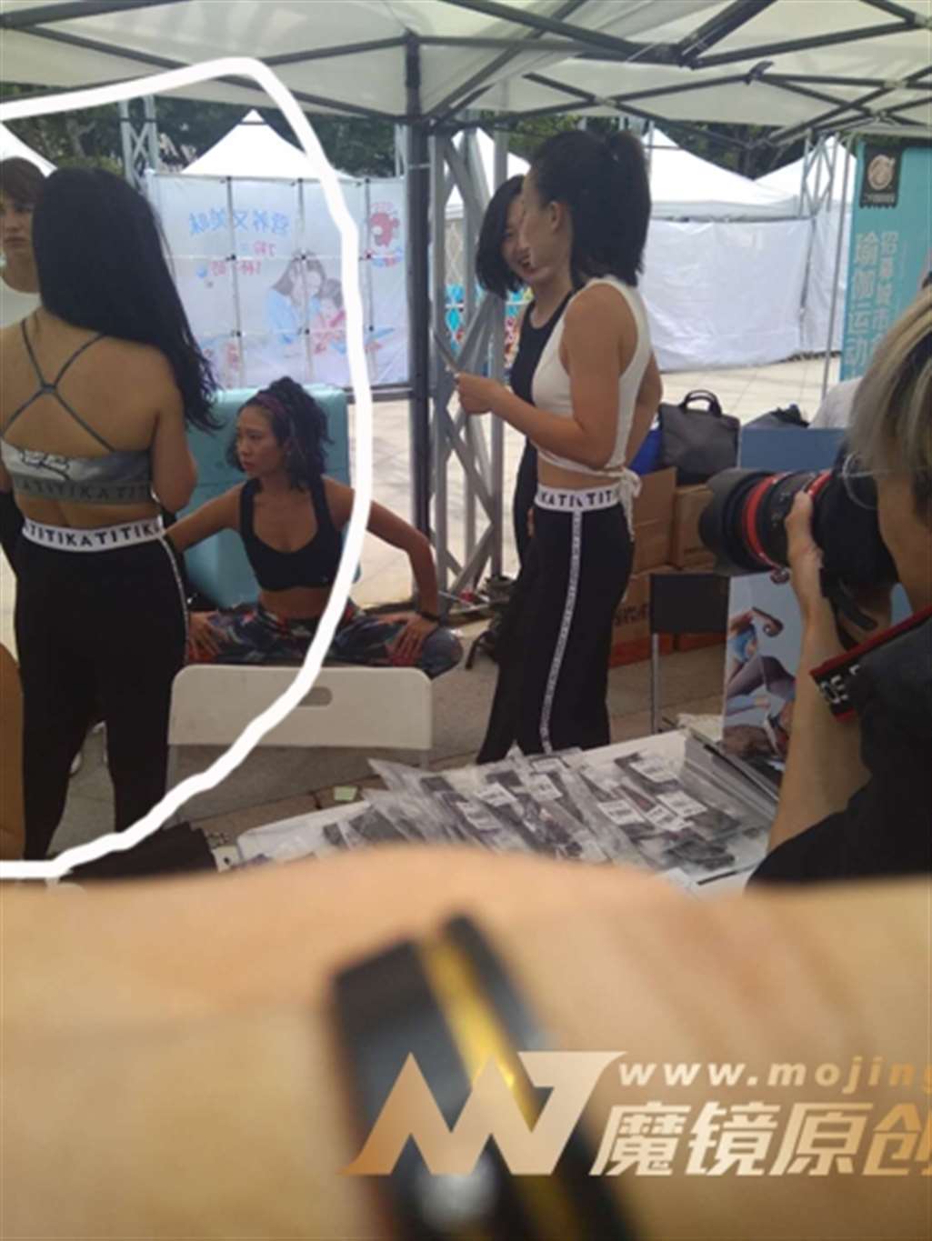 图片[3]-【咔喳赛贴】紧身装展示-街拍流行馆