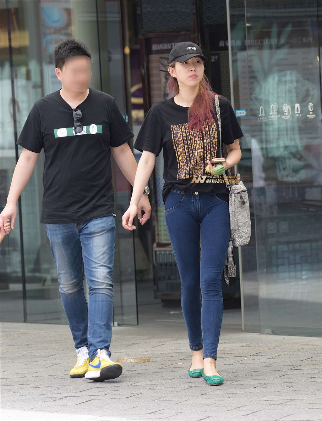 图片[1]-紧牛韵味少妇-街拍流行馆