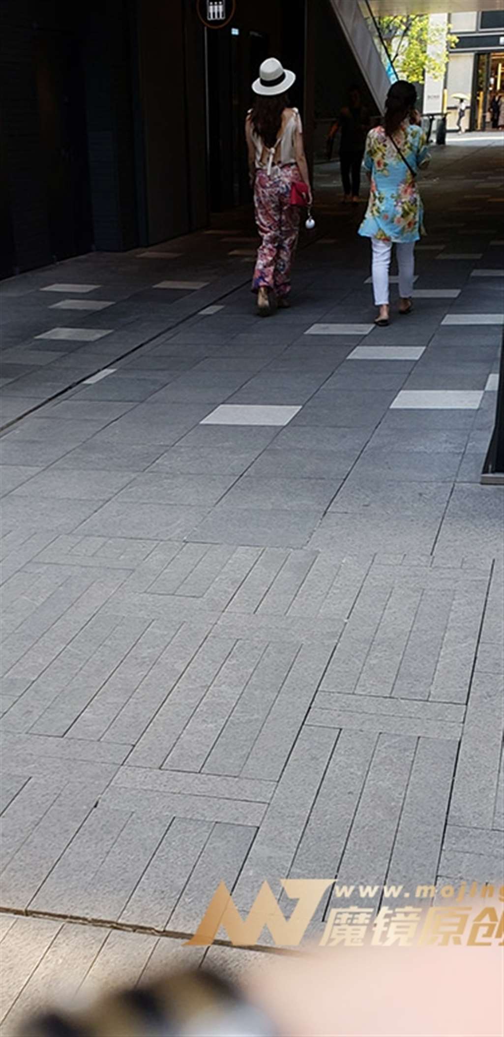 图片[3]-【凯恩赛帖】漂亮性感-街拍流行馆