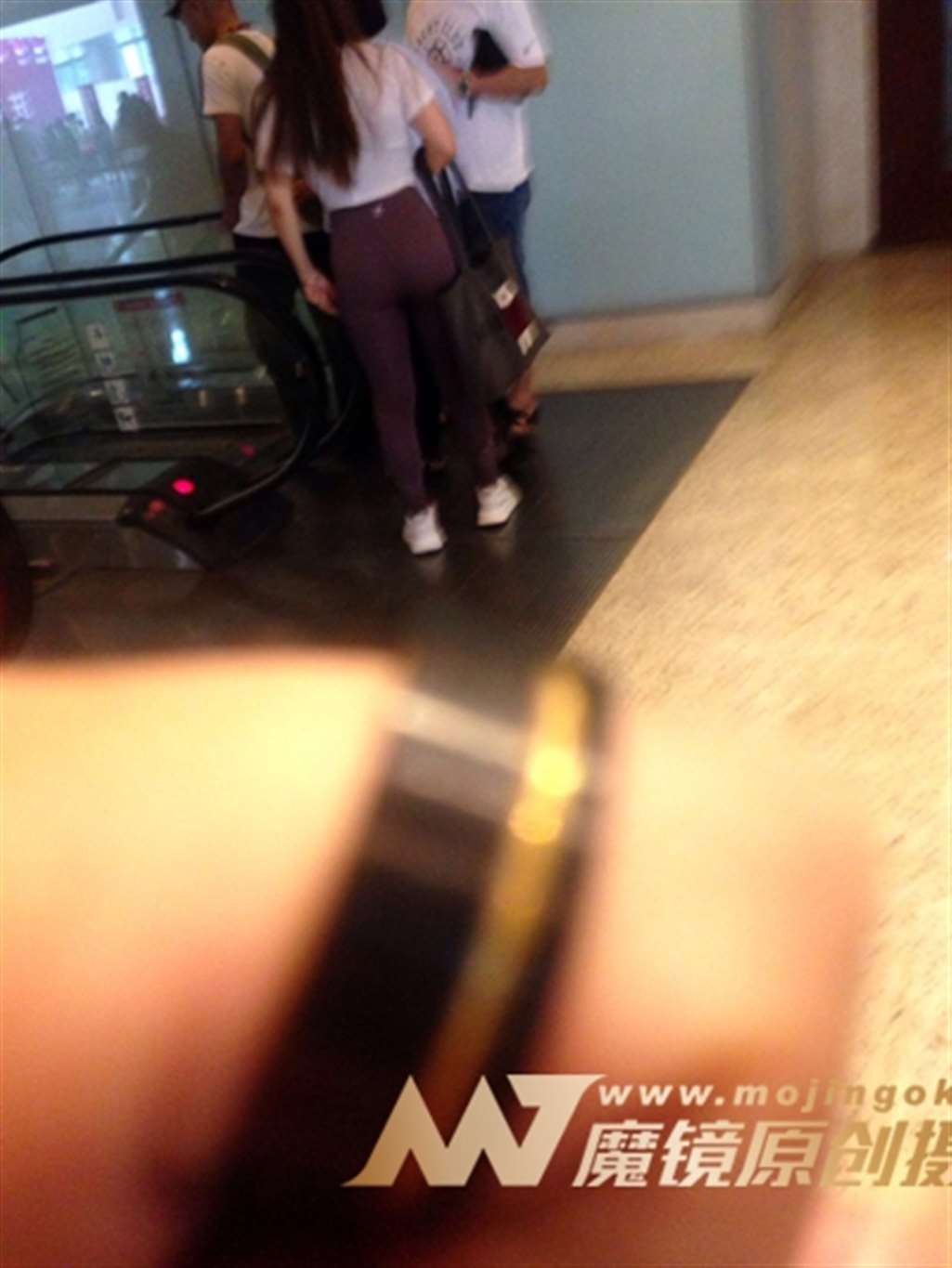 图片[3]-【街拍之魂赛帖】B61、极品健美裤美女-街拍流行馆