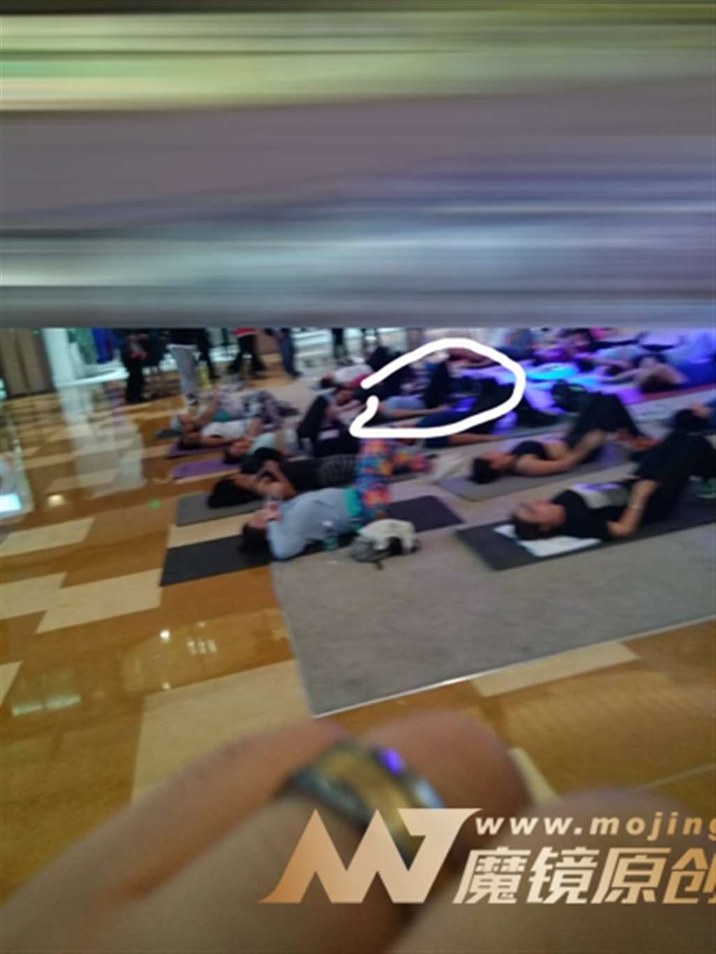 图片[3]-【咔喳赛贴】练得想睡觉-街拍流行馆