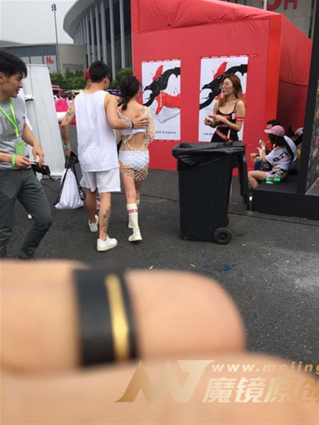 图片[3]-【Mark赛帖】灿烂笑容-街拍流行馆