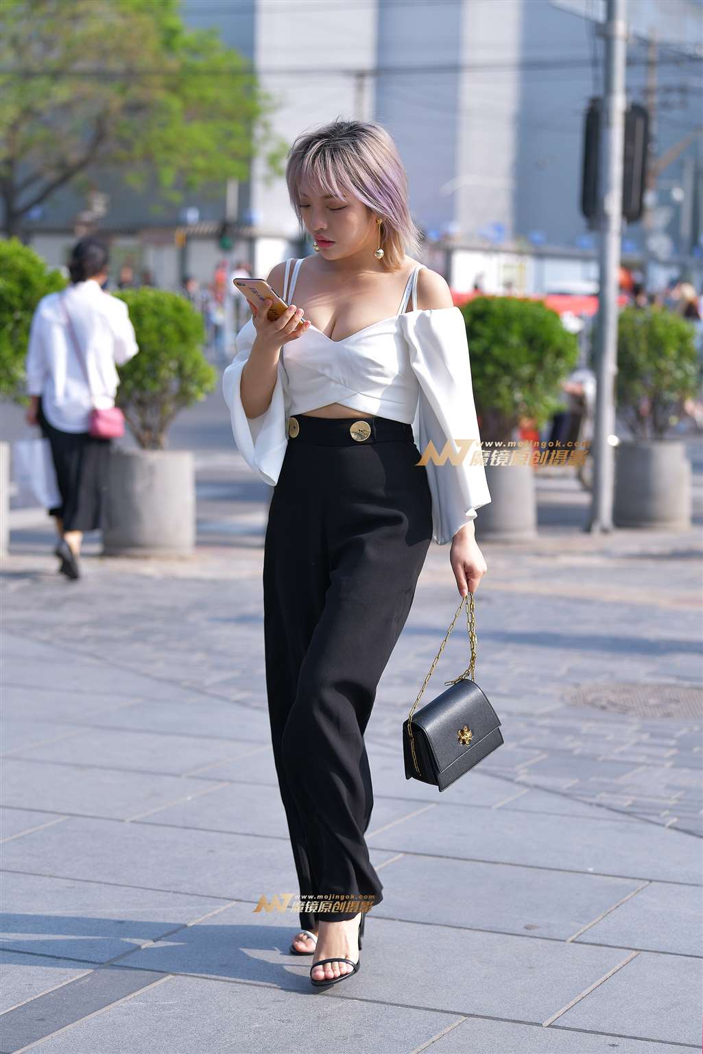 图片[5]-【红石赛贴】身材丰满的美女-街拍流行馆