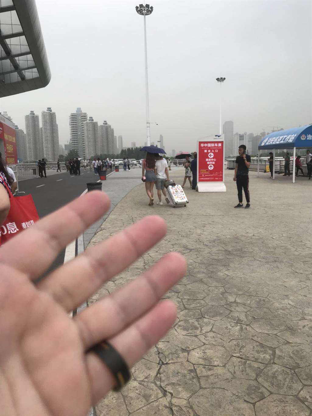 图片[3]-【辉辉赛贴-第一帖】横看成岭侧成峰 粉色紧身你喜不喜欢-街拍流行馆