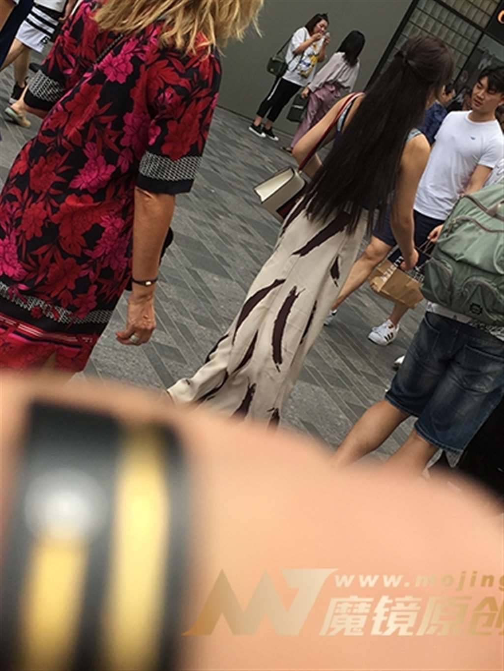 图片[3]-【红石赛帖】，时尚的蓝色紧身雅典长裙-街拍流行馆