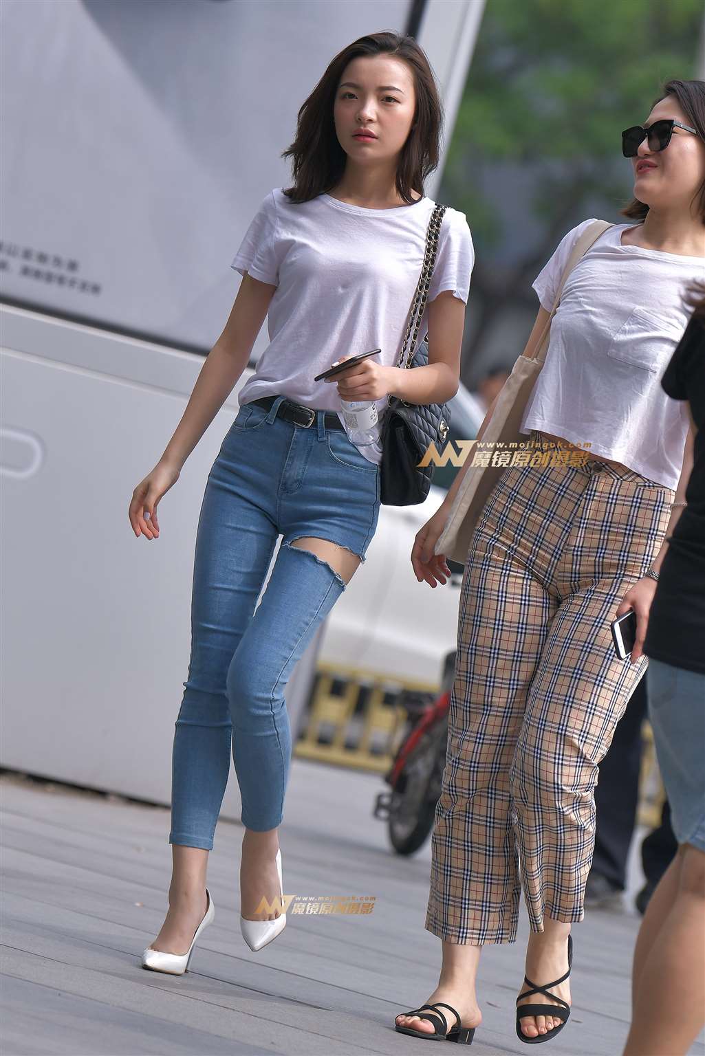 图片[1]-【红石赛贴】长腿牛仔裤高跟美女-街拍流行馆