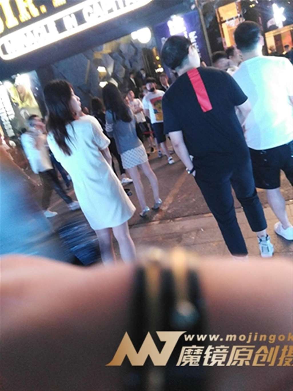图片[4]-【街拍之魂赛帖】B77、夜色凉如水，美腿暖人心-街拍流行馆