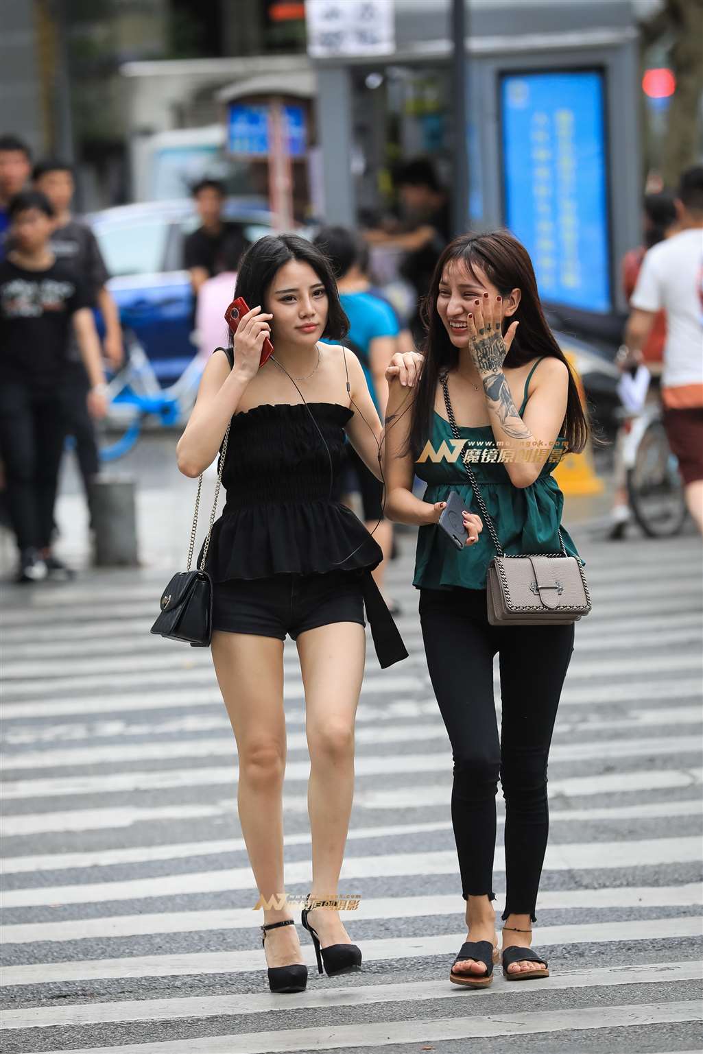 图片[3]-纹身美腿-街拍流行馆