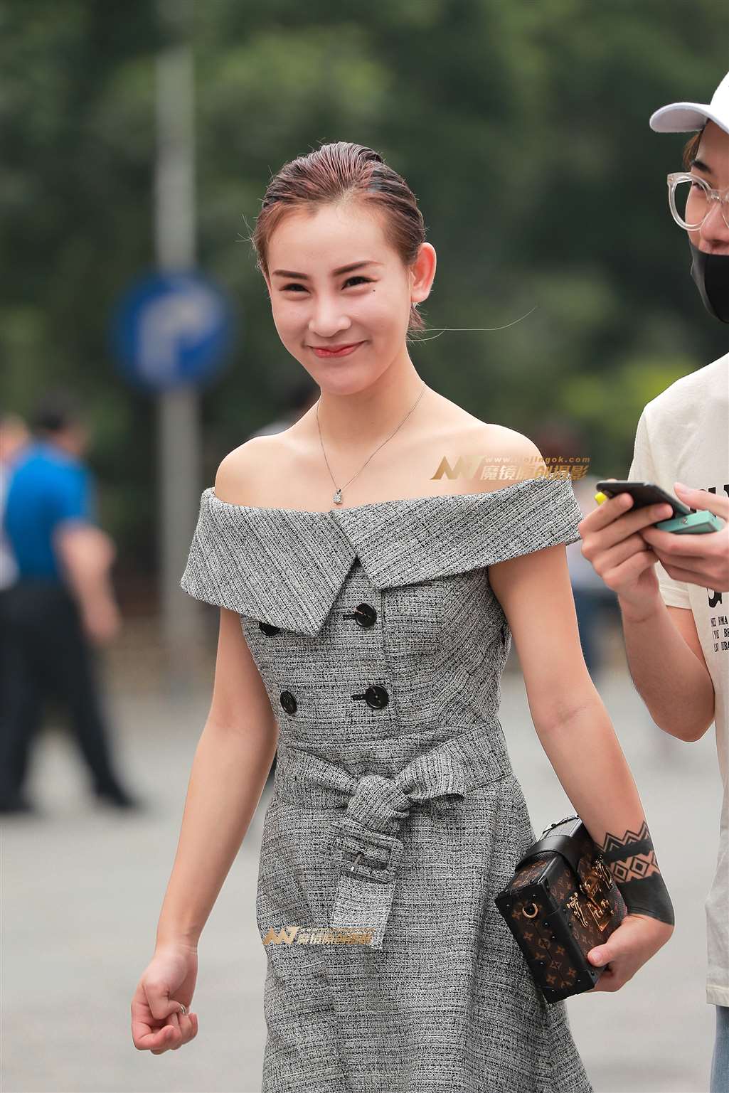 图片[2]-【街拍之魂赛帖】B83、这个笑容让我相机都端不稳了-街拍流行馆