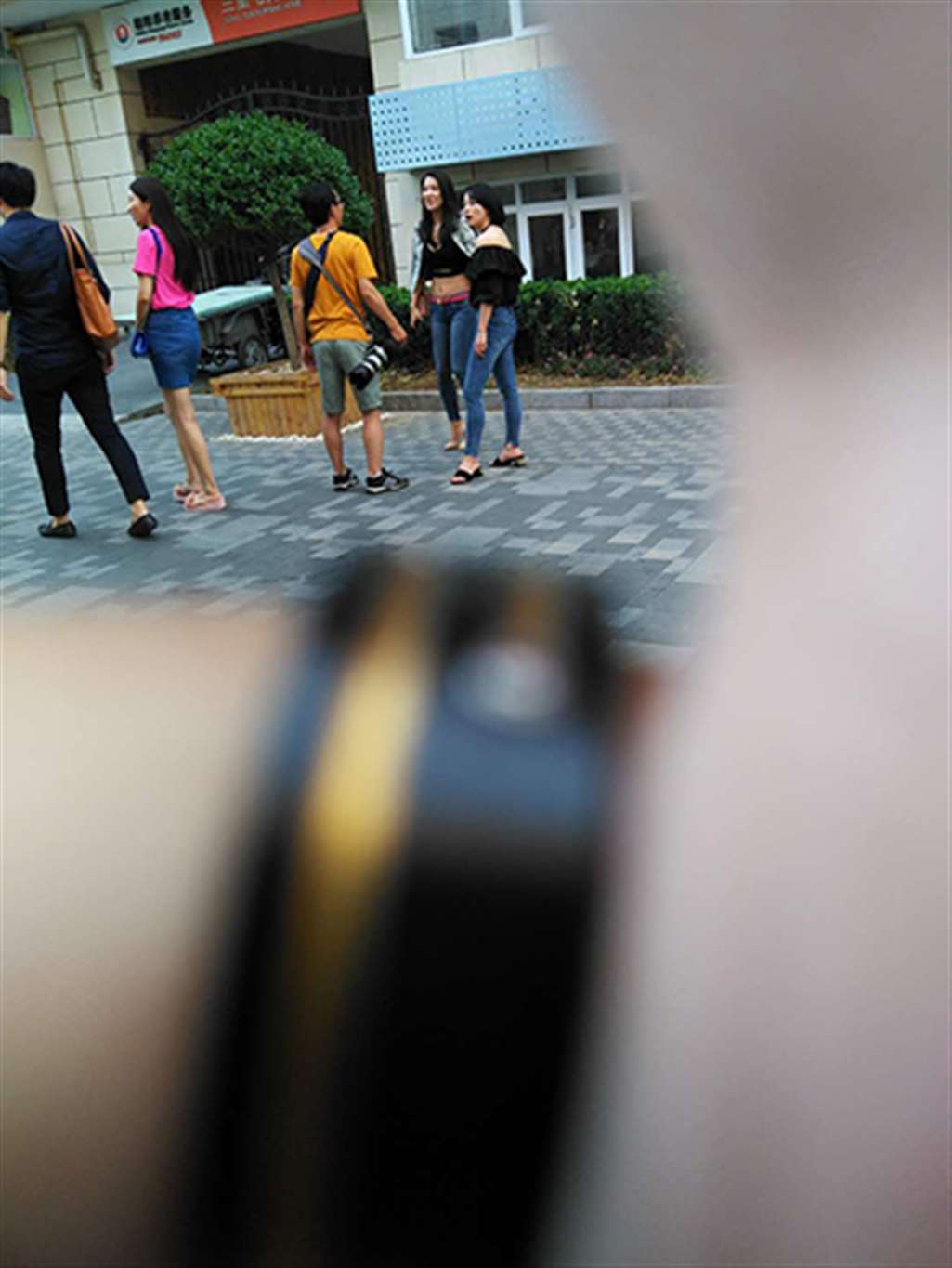 图片[3]-【街拍之魂赛帖】B89、傍晚的火辣牛仔装-街拍流行馆