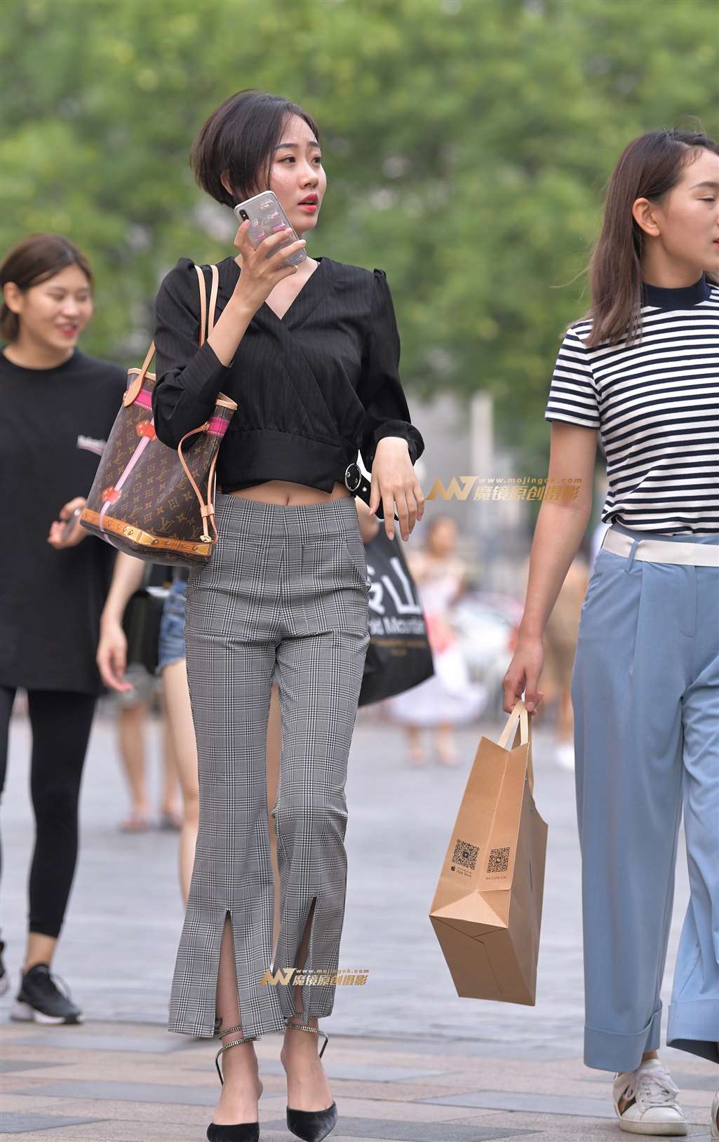 图片[1]-【街拍之魂赛帖】B105、短发女人也可以性感和可爱-街拍流行馆