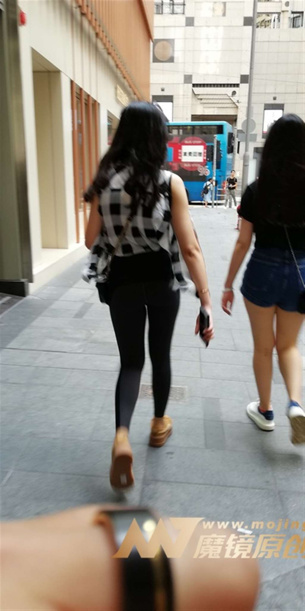 图片[3]-【视觉冲击赛帖】圆润 紧致，翘臀美女-街拍流行馆