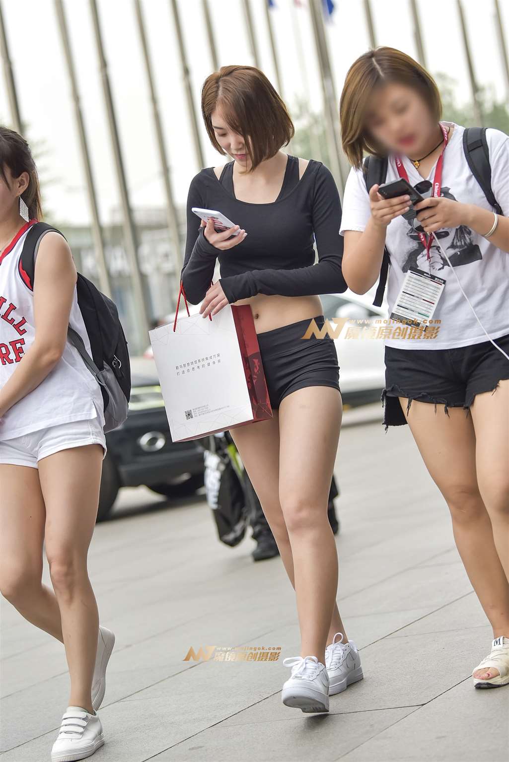 图片[3]-运动裤小妹-街拍流行馆