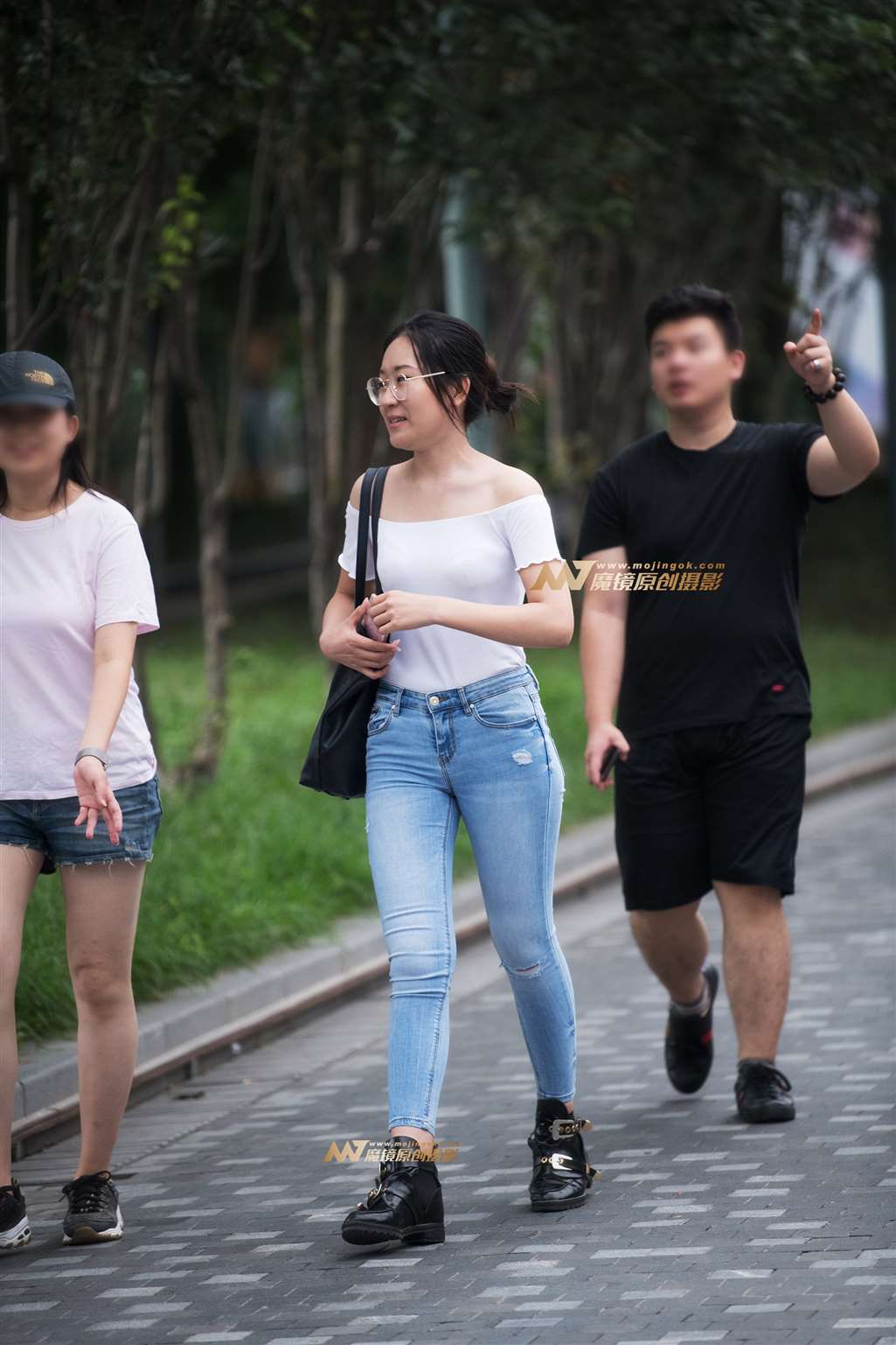 图片[1]-【一只傻麋鹿赛帖】傍晚紧牛-街拍流行馆
