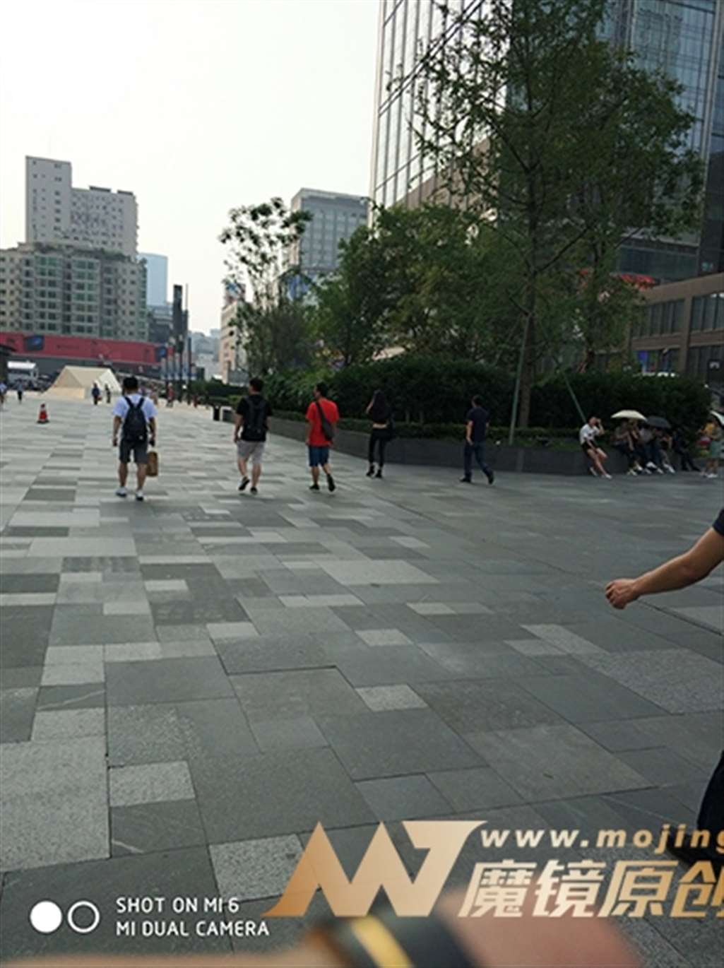 图片[3]-【久久赛帖】意中人-街拍流行馆
