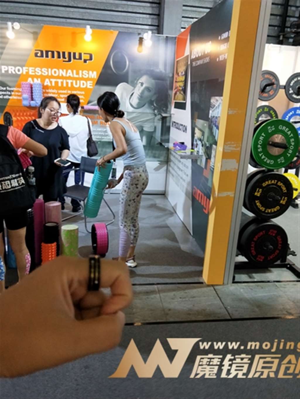 图片[3]-【欧阳幽明赛帖】很少见的兰花紧身瑜伽裤美女-街拍流行馆