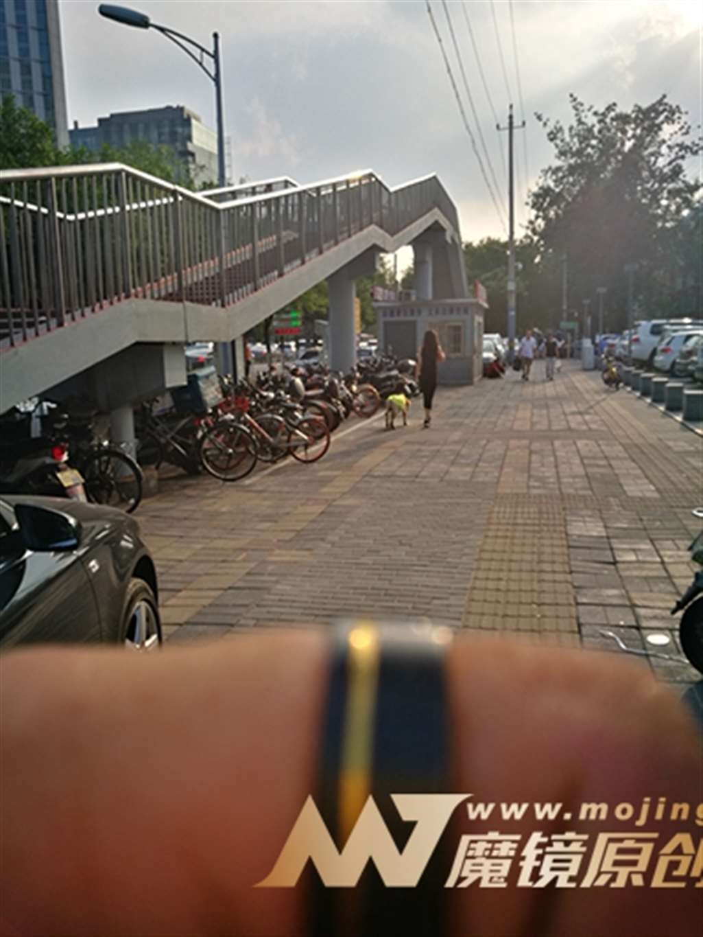 图片[2]-【赛德克赛帖】九分紧身健美裤美女-街拍流行馆