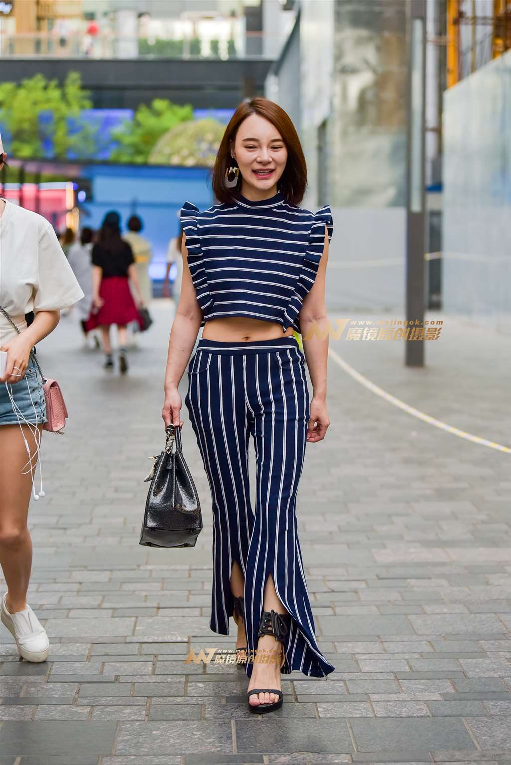图片[4]-【赛德克赛帖】时尚喇叭裤小女人-街拍流行馆