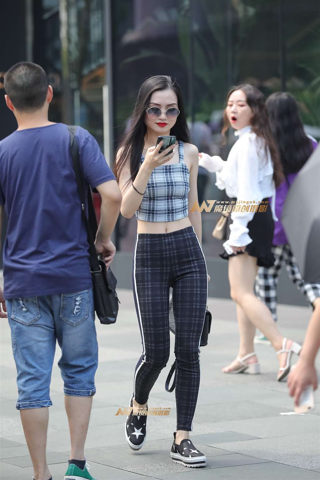图片[4]-【凯恩赛帖】爱笑的女孩-街拍流行馆