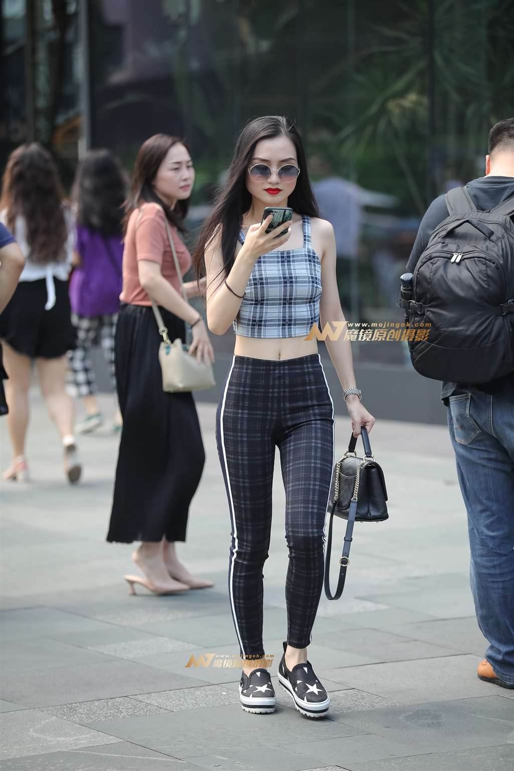 图片[5]-【凯恩赛帖】爱笑的女孩-街拍流行馆