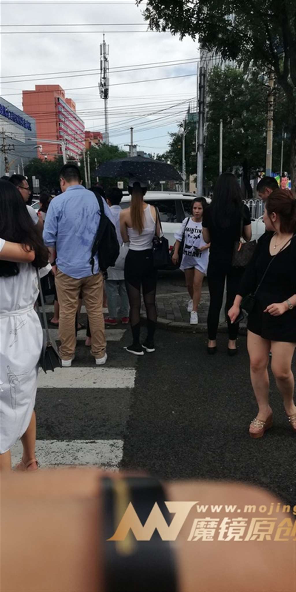 图片[3]-【视觉冲击赛帖】高挑健美裤的漂亮小姐姐-街拍流行馆