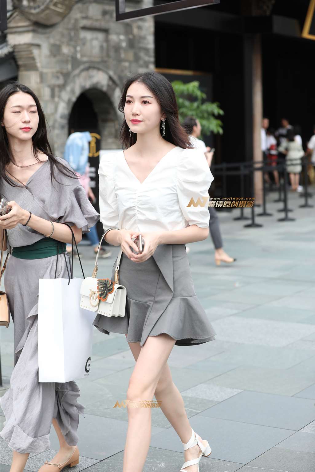 图片[5]-【辉辉赛贴】白皙的美腿漂亮小姐姐-街拍流行馆