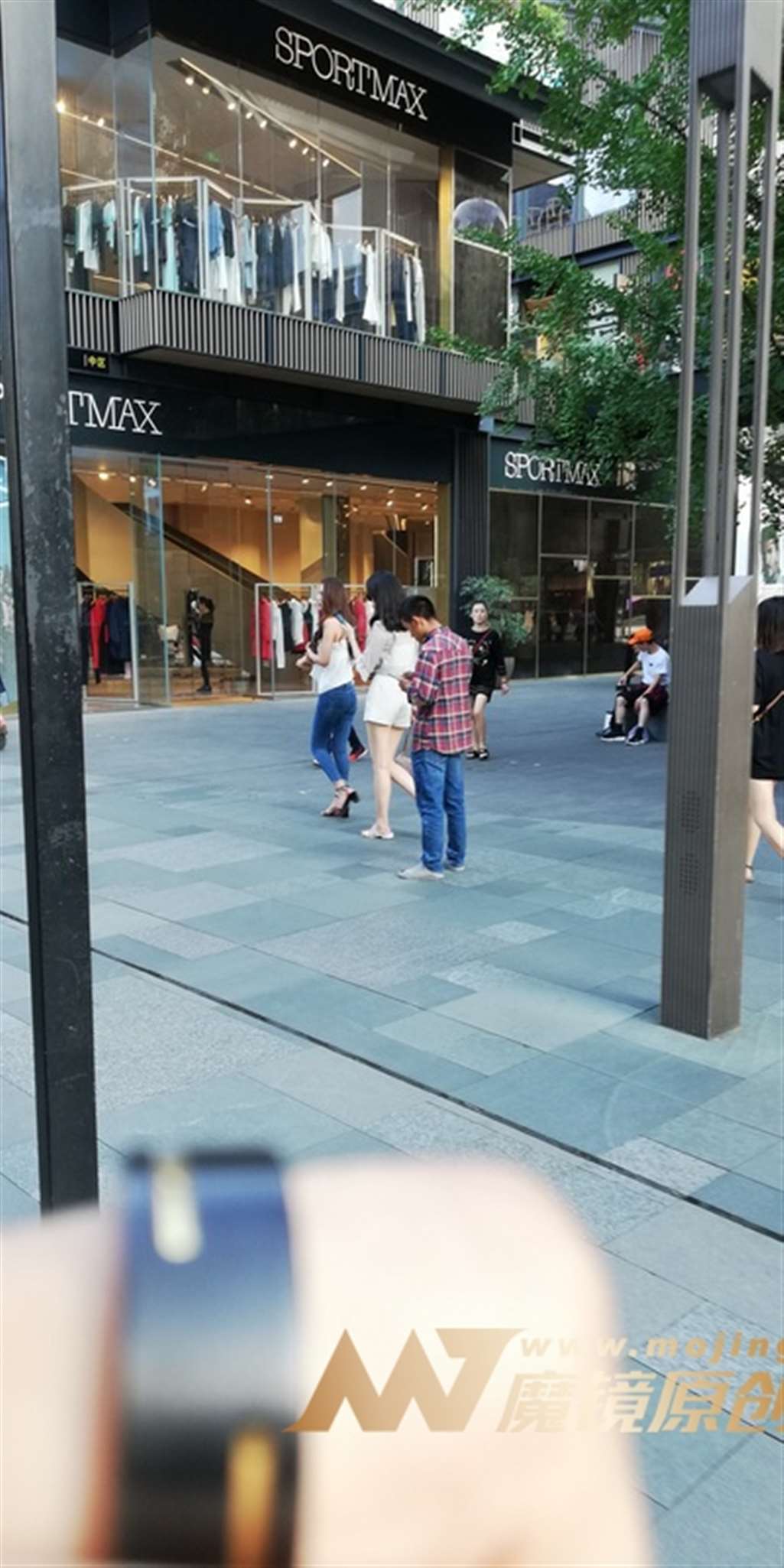 图片[3]-【视觉冲击赛帖】长腿，紧牛，美女-街拍流行馆