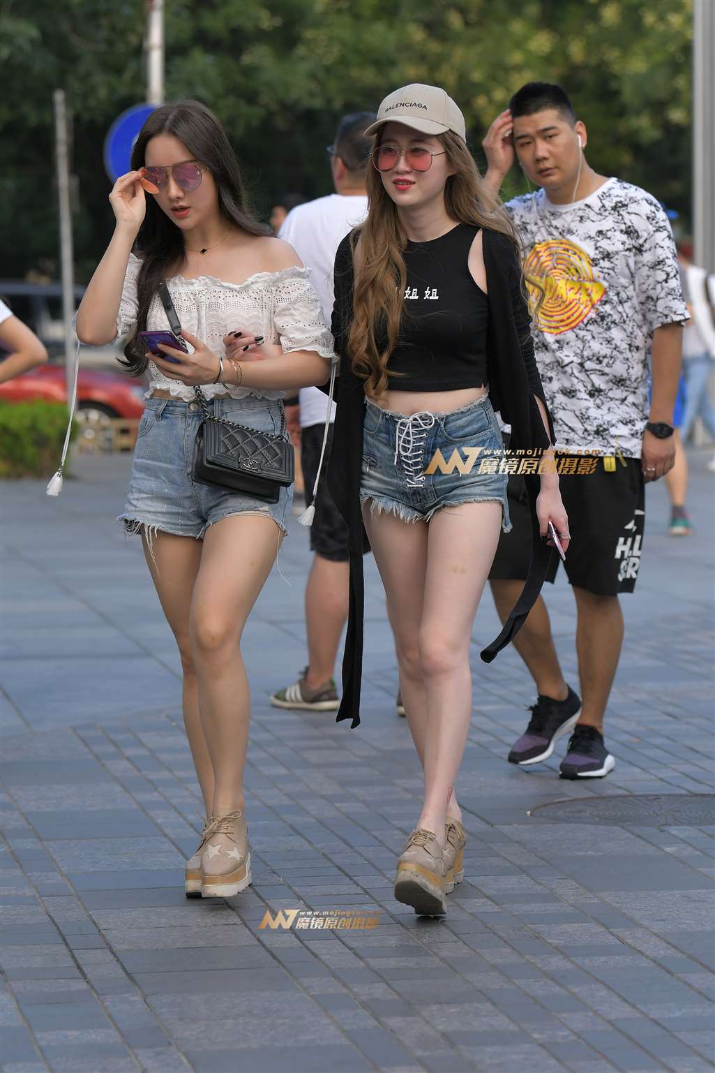 图片[4]-【红石赛帖】热裤性感美女-街拍流行馆