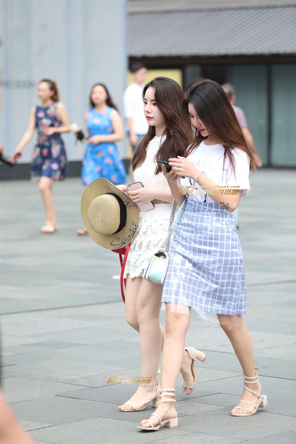 图片[4]-【辉辉赛贴】漂亮小姐姐-街拍流行馆