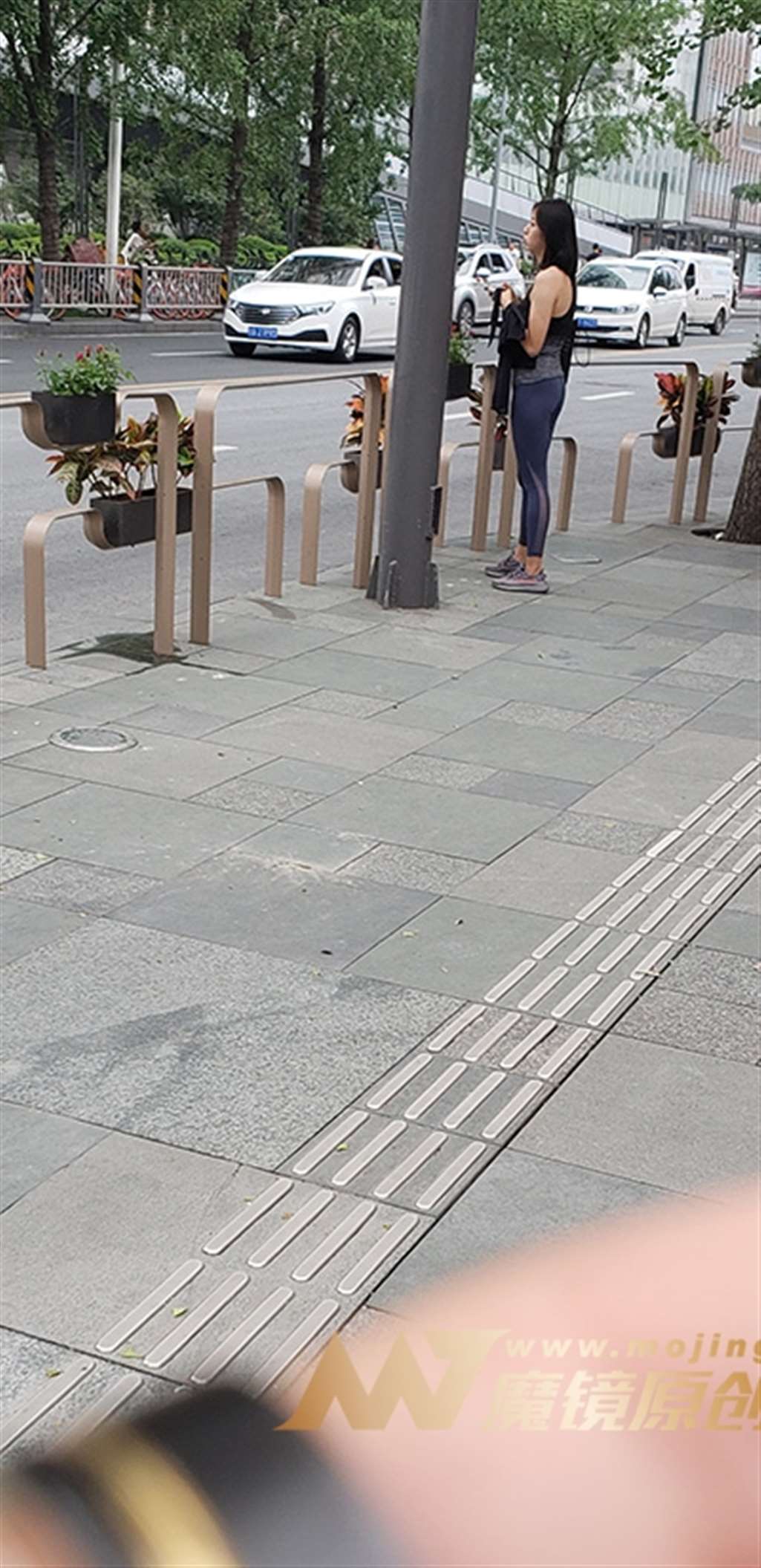 图片[3]-【凯恩赛帖】紧致翘臀-街拍流行馆