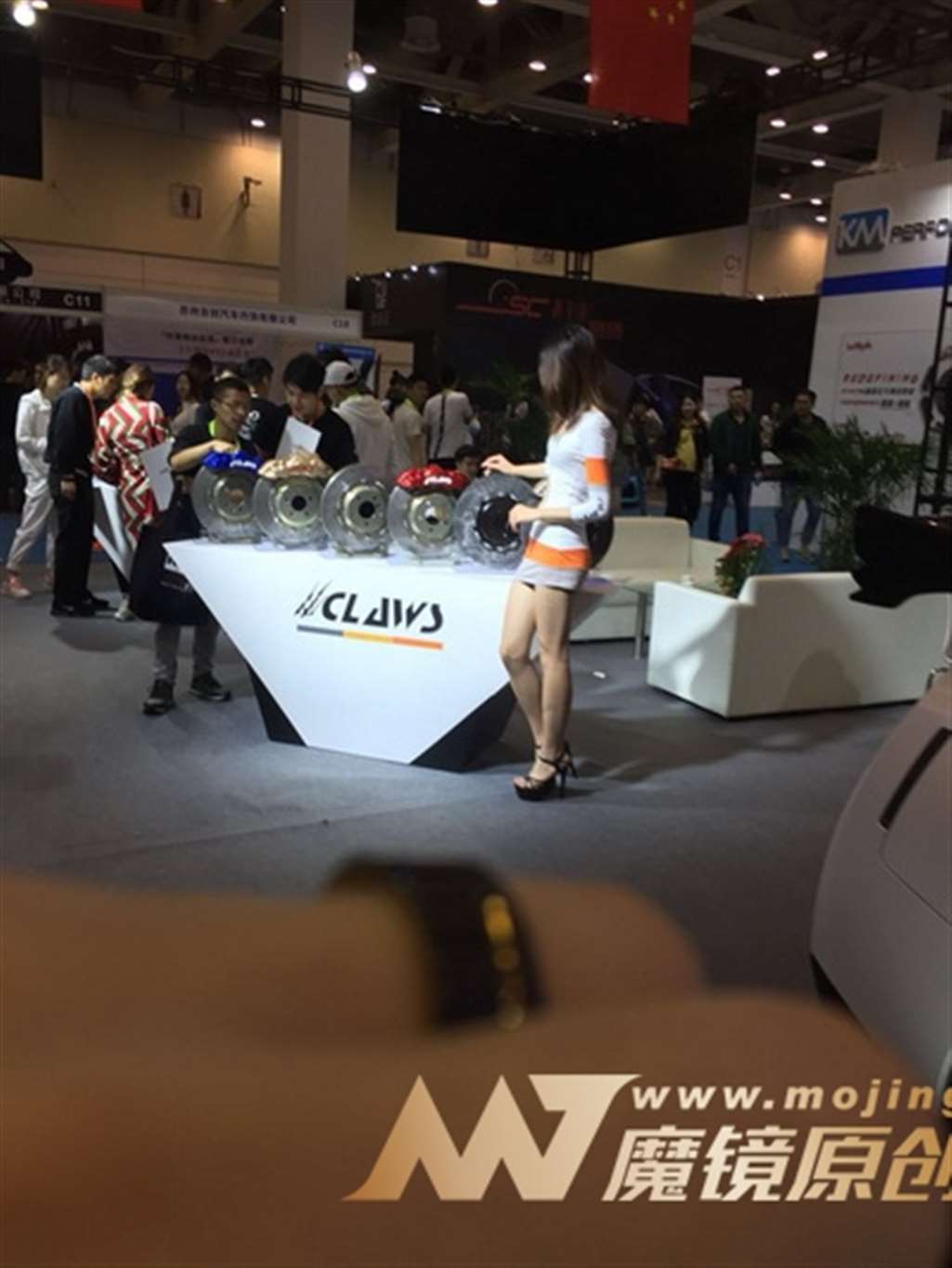 图片[3]-【Mark赛帖】白色连衣短裙车模美女-街拍流行馆